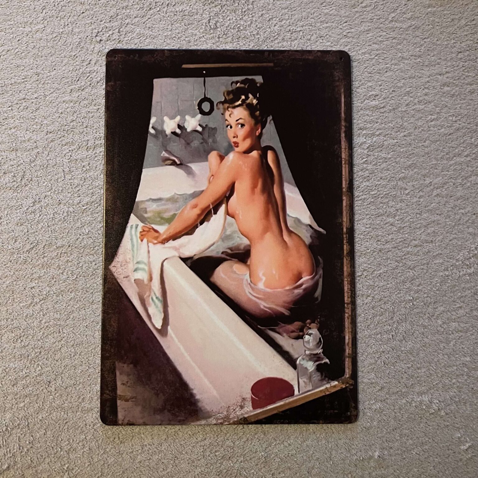 HOUSEWIFE